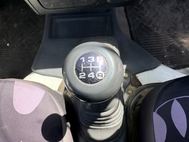 2000 Daihatsu Hijet JDM car for sale — photo 19 of 25