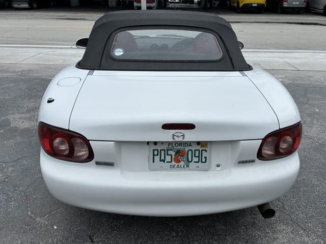 2001 Mazda Roadster (Eunos Roadster / MX-5) JDM car for sale — photo 7 of 12