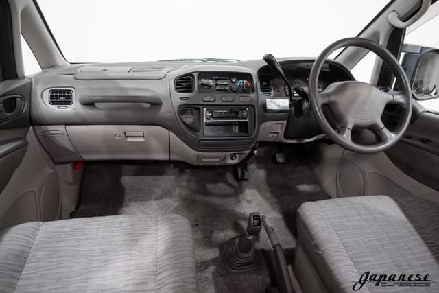 1994 Mitsubishi Delica JDM car for sale — photo 10 of 25