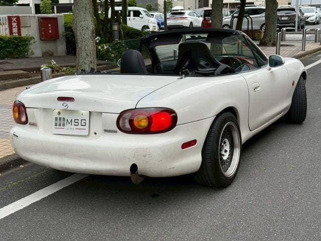 1998 Mazda Roadster (Eunos Roadster / MX-5) JDM car for sale — photo 3 of 9
