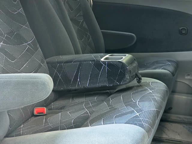 2000 Toyota Estima JDM car for sale — photo 23 of 25