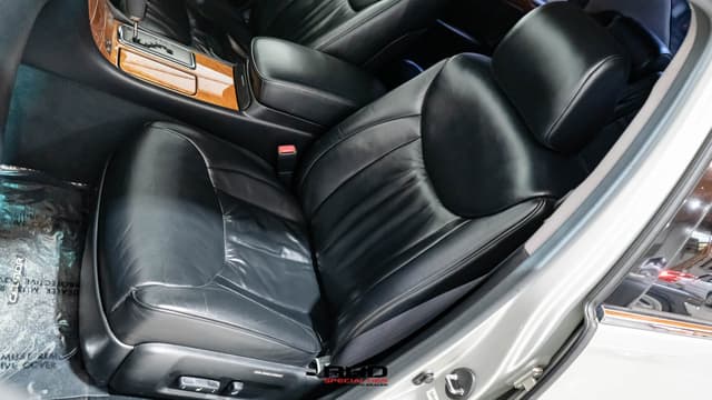2001 Toyota Celsior JDM car for sale — photo 21 of 25