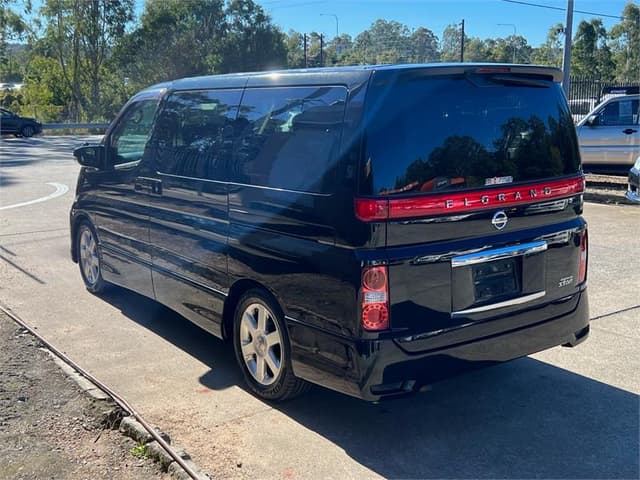 2008 Nissan Elgrand JDM car for sale — photo 8 of 16