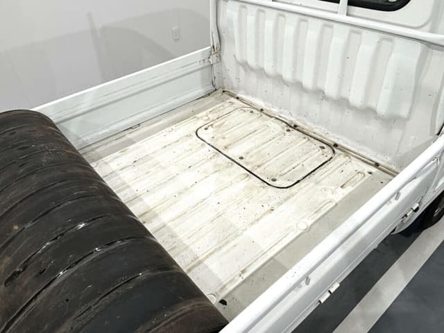 1998 Daihatsu Hijet JDM car for sale — photo 5 of 23