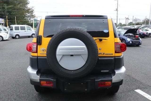 2011 Toyota Fj Cruiser JDM car for sale — photo 10 of 25
