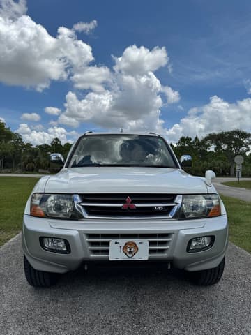 1999 Mitsubishi Pajero JDM car for sale — photo 7 of 25