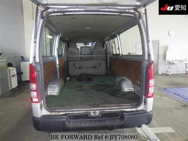 2006 Toyota HiAce JDM car for sale — photo 4 of 8