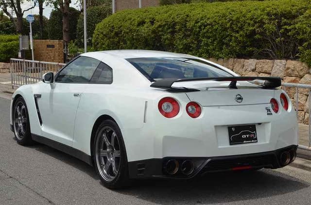 2011 Subaru Impreza JDM car for sale — photo 4 of 11