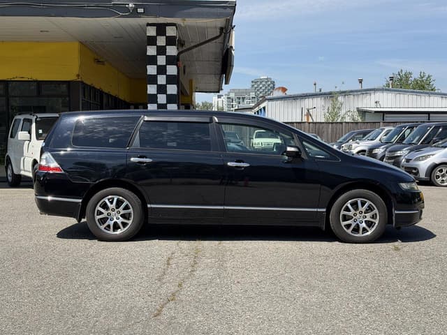 2008 Honda Odyssey JDM car for sale — photo 8 of 20