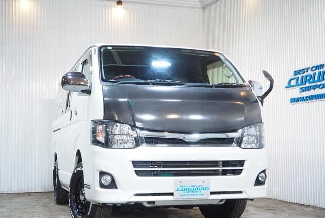 2010 Toyota HiAce JDM car for sale — photo 4 of 25
