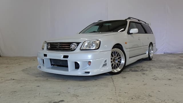1998 Nissan Stagea JDM car for sale — photo 3 of 13