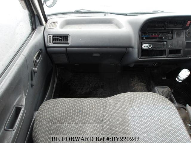 2002 Toyota HiAce JDM car for sale — photo 24 of 25