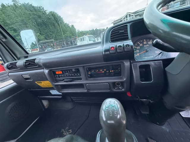 1998 Isuzu Elf JDM car for sale — photo 9 of 14