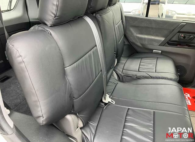 2000 Mitsubishi Pajero JDM car for sale — photo 9 of 19