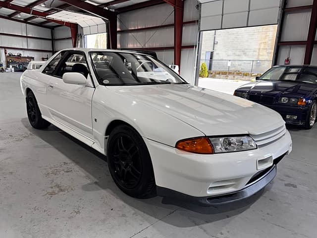 1994 Nissan Skyline JDM car for sale — photo 7 of 25