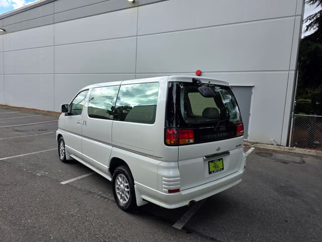 2000 Nissan Elgrand JDM car for sale — photo 7 of 16