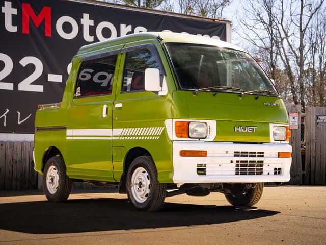 1998 Daihatsu Hijet JDM car for sale — photo 3 of 12