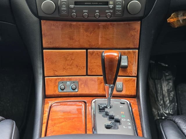 2000 Toyota Celsior JDM car for sale — photo 10 of 25