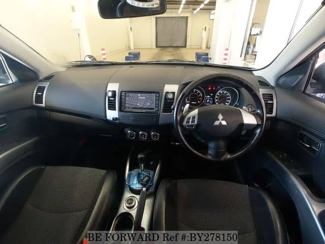 2010 Mitsubishi Outlander JDM car for sale — photo 3 of 6