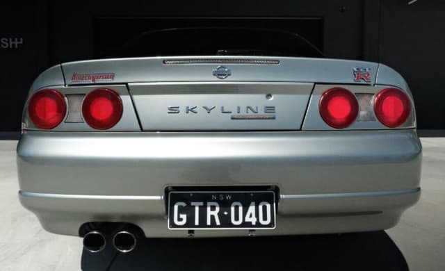 1998 Nissan Skyline JDM car for sale — photo 2 of 10