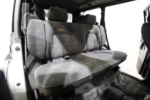 1996 Mitsubishi Pajero JDM car for sale — photo 18 of 25