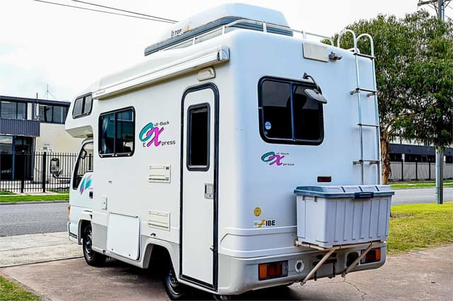 1997 Isuzu Elf JDM car for sale — photo 9 of 25