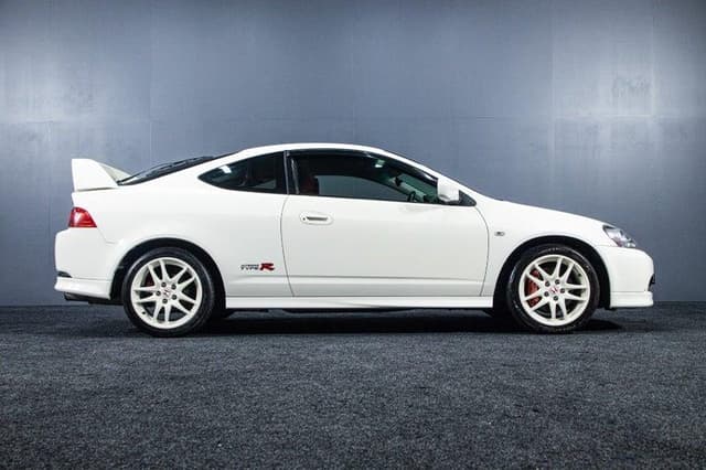 2005 Honda Integra JDM car for sale — photo 10 of 18