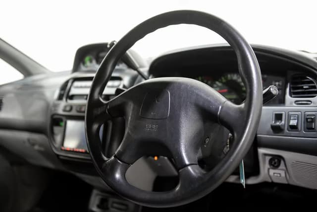 1998 Mitsubishi Delica JDM car for sale — photo 12 of 25