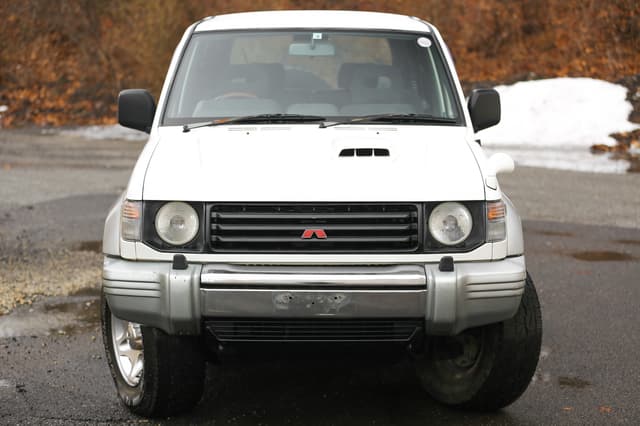 1996 Mitsubishi Pajero JDM car for sale — photo 15 of 25