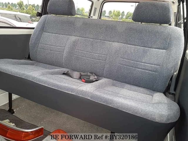 2003 Toyota HiAce JDM car for sale — photo 7 of 8