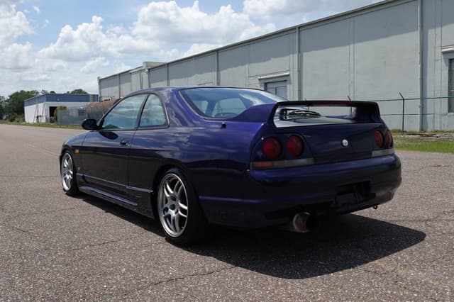 1997 Nissan Skyline JDM car for sale — photo 7 of 17