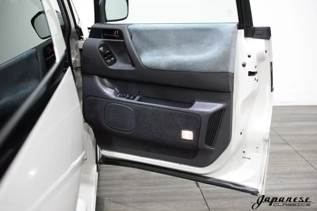 1998 Toyota Estima JDM car for sale — photo 22 of 25