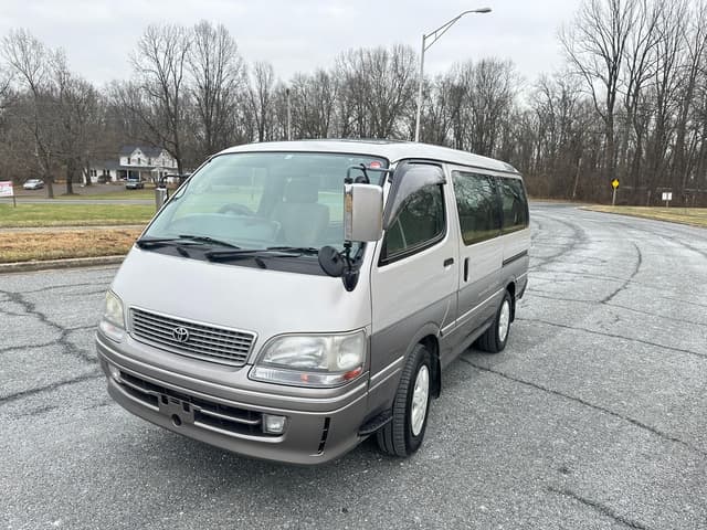 1996 Toyota HiAce JDM car for sale — photo 7 of 11