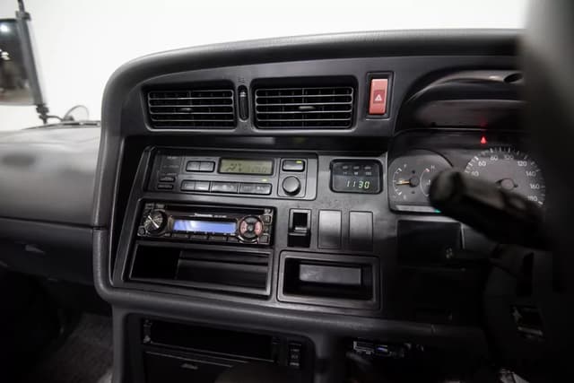 1996 Toyota HiAce JDM car for sale — photo 9 of 25