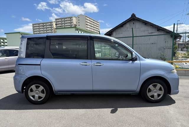 2011 Toyota JDM car for sale — photo 5 of 25