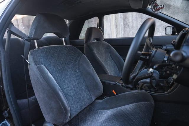 1992 Nissan Skyline JDM car for sale — photo 17 of 20