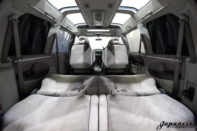 1996 Mitsubishi Delica JDM car for sale — photo 20 of 25