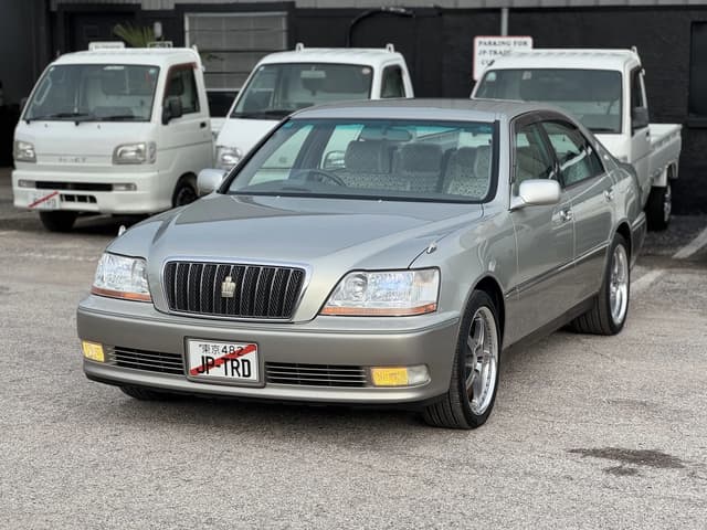 2000 Toyota Majesta JDM car for sale — photo 4 of 25