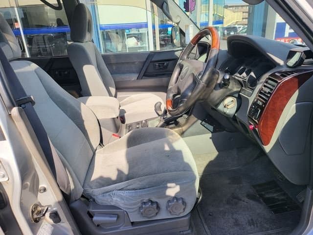 2000 Mitsubishi Pajero JDM car for sale — photo 4 of 20
