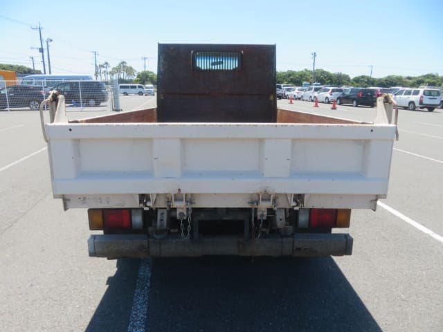 2010 Isuzu Elf JDM car for sale — photo 8 of 10