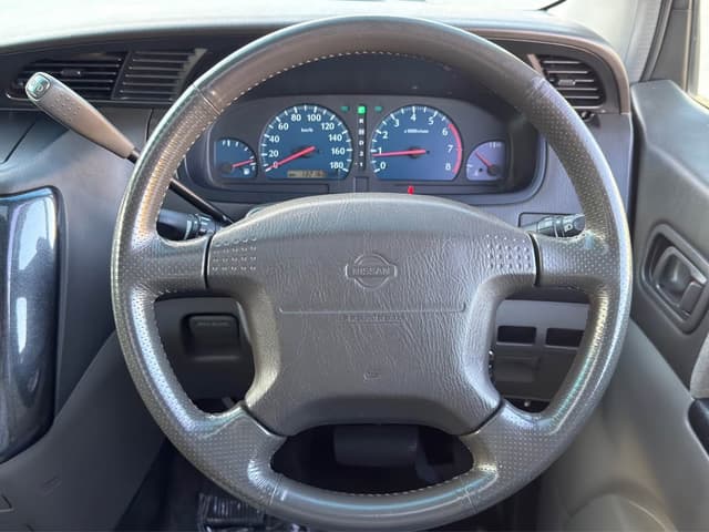 1998 Nissan Elgrand JDM car for sale — photo 11 of 20