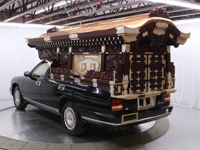 1995 Nissan Cima JDM car for sale — photo 5 of 25