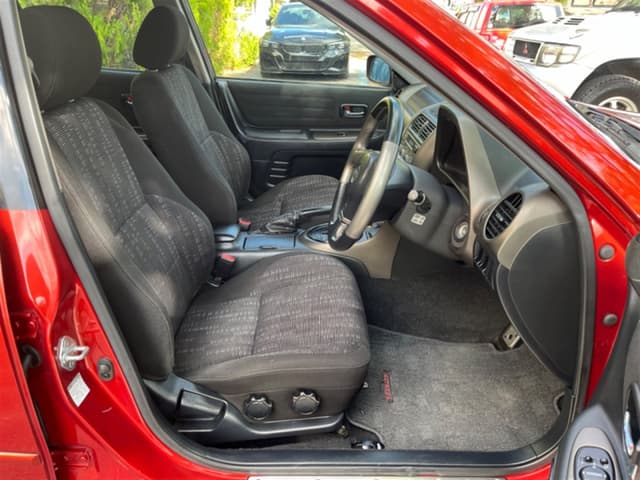 1998 Toyota Altezza JDM car for sale — photo 11 of 16