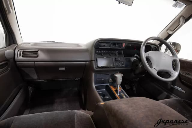 1995 Toyota HiAce JDM car for sale — photo 9 of 25