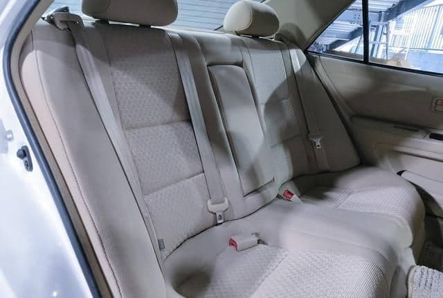 2002 Toyota Altezza JDM car for sale — photo 16 of 25