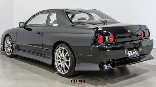 1991 Nissan Skyline JDM car for sale — photo 5 of 25