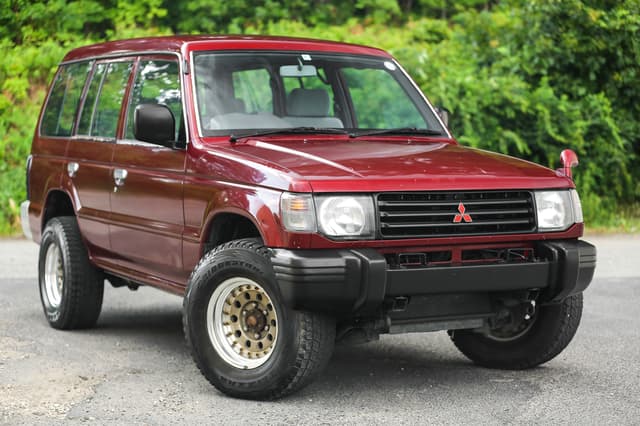 1993 Mitsubishi Pajero JDM car for sale — photo 7 of 25