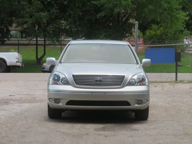 2001 Toyota Celsior JDM car for sale — photo 2 of 21