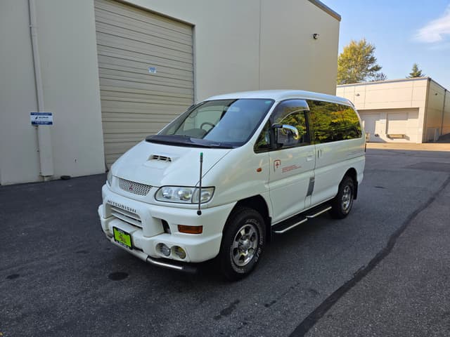 1999 Mitsubishi Delica JDM car for sale — photo 7 of 16