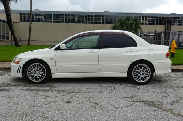 2001 Mitsubishi Lancer Evolution JDM car for sale — photo 8 of 19